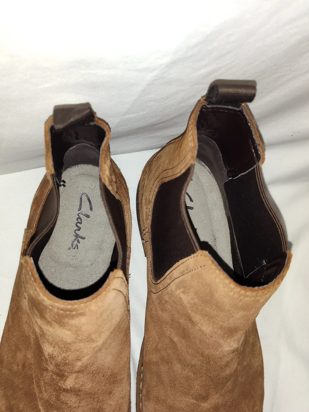 Clarks Men's Suede Chelsea Boots in Tan